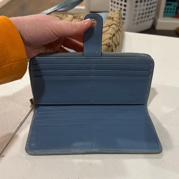 Coach Signature C Tan & Blue Striped Canvas and Leather Shoulder Bag and Wallet - Picture 14 of 17